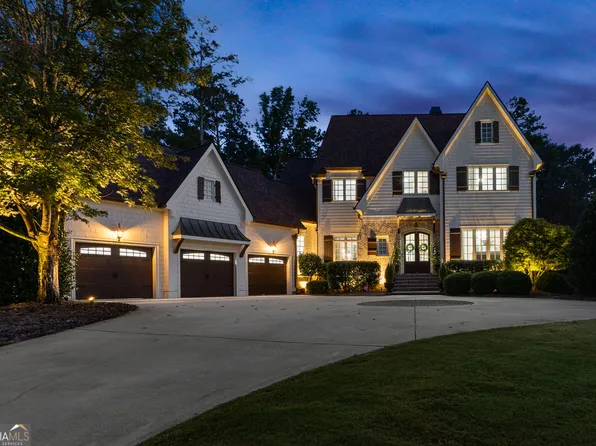 205 Newhaven Dr, Fayetteville, GA 30215