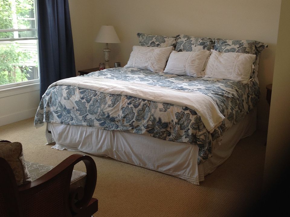 Main floor master bdrm