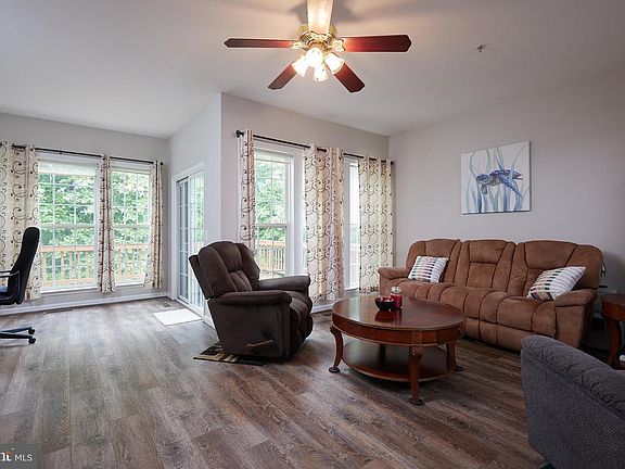 4th image of 19405 Rayfield Dr