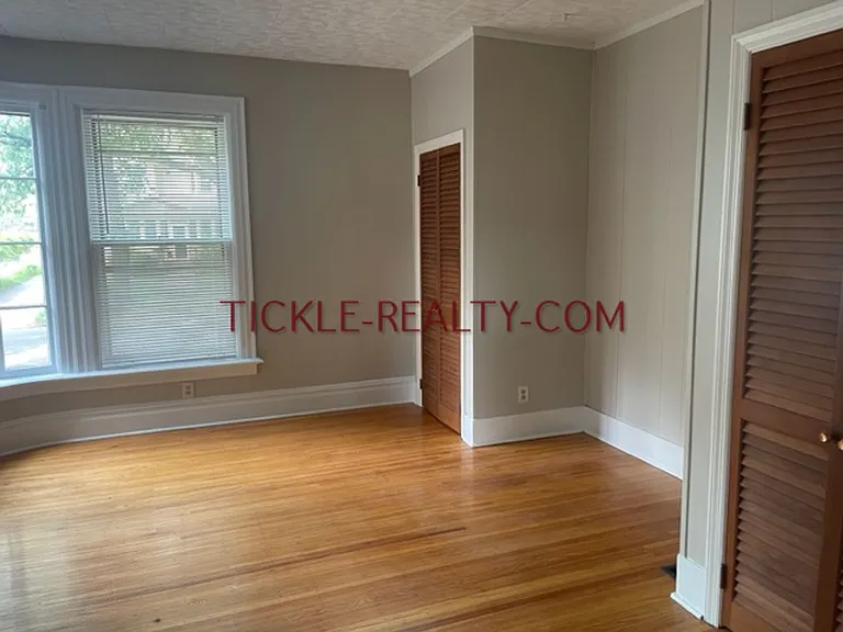 11 Birch Cres — Photo 3