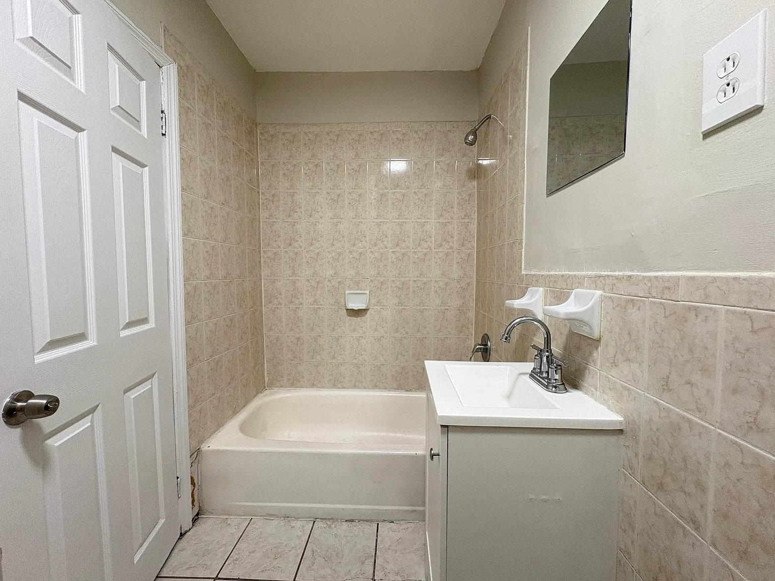 1 bed, 650 sqft, $1,450 — Photo 4