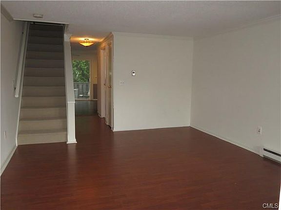 2nd image of 150 Beachview Ave Unit 306