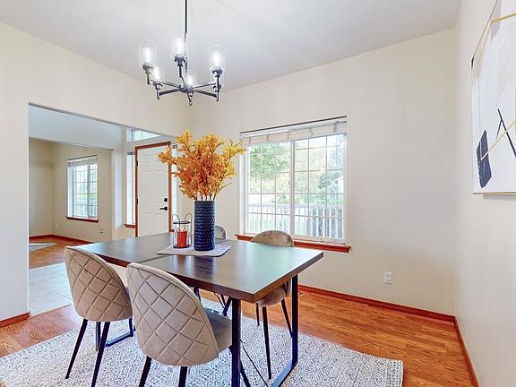 5th image of 414 Lombardy Ln