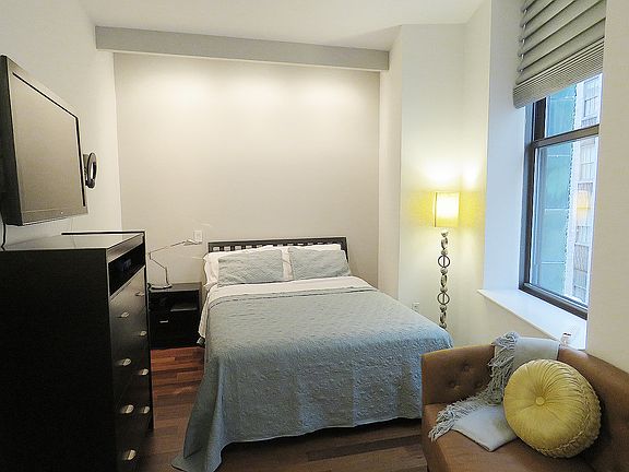 3rd image of 1 Wall Street Ct APT 1006