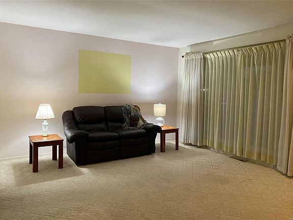 2nd image of 256 Alma Dr