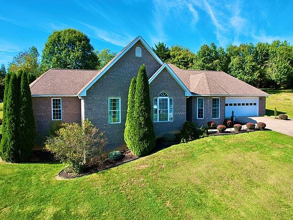 2nd image of 32582 Spring Crest Dr