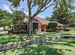 401 Longfellow Dr, Highland Village, TX 75077