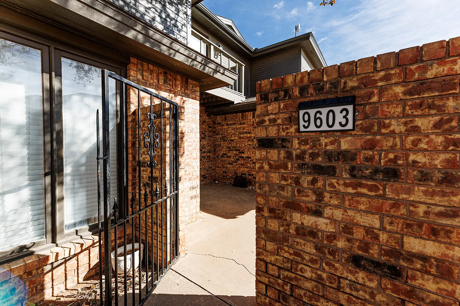 3 bed, 2.0 bath, 2024 sqft, $1,750 — Photo 4