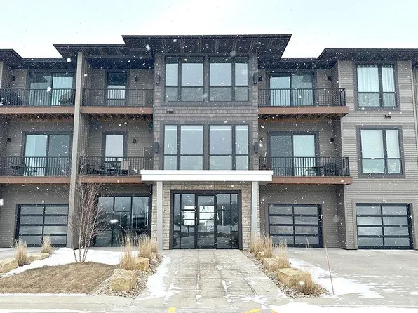 1351 13th Ave SE #204, Sioux Center, IA 51250