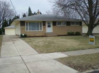 3741 Higley Rd, Rocky River, OH 44116