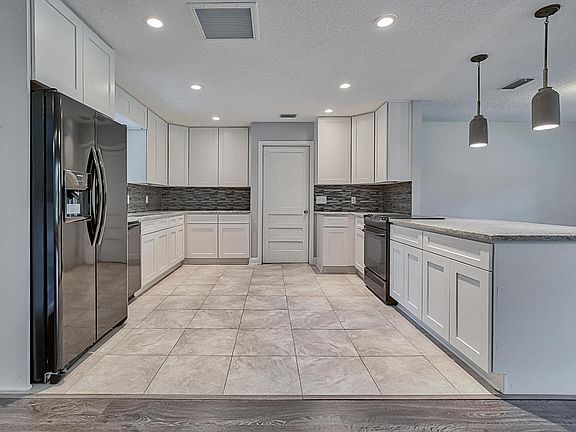 4th image of 3127 Cormorant Dr