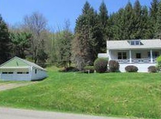 4083 Quaker Lake Rd, Brackney, PA 18812