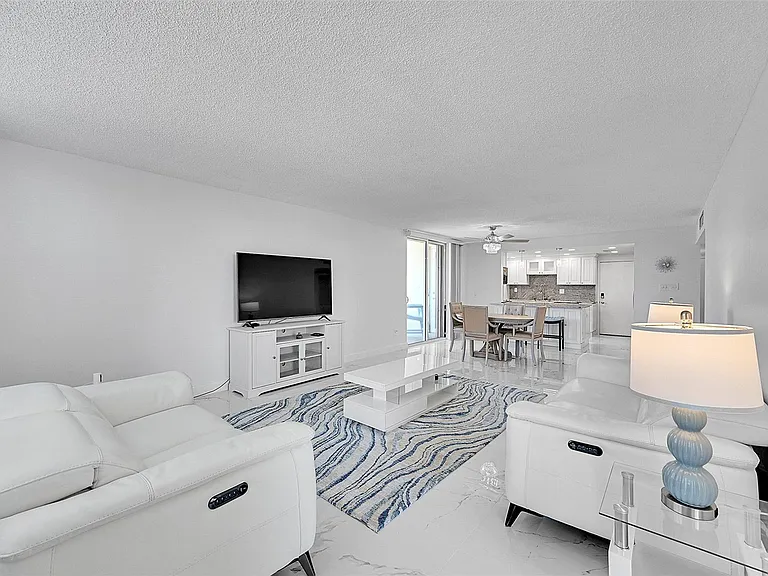 1401 S Ocean Dr #304 — Photo 7