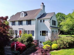 19 Crescent Rd, Larchmont, NY 10538