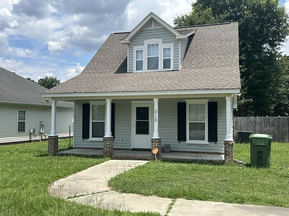 3713 Breckridge Cir