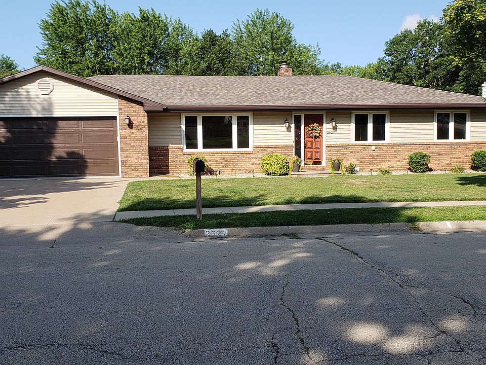 1st image of 2627 Knob Hill Dr