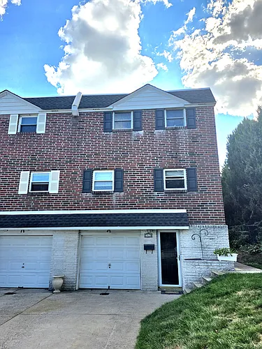 1010 Strahle St Photo 1