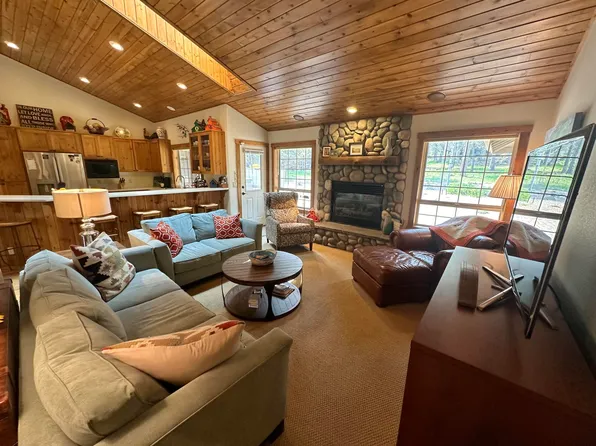 57733 Vine Maple Ln, Sunriver, OR 97707