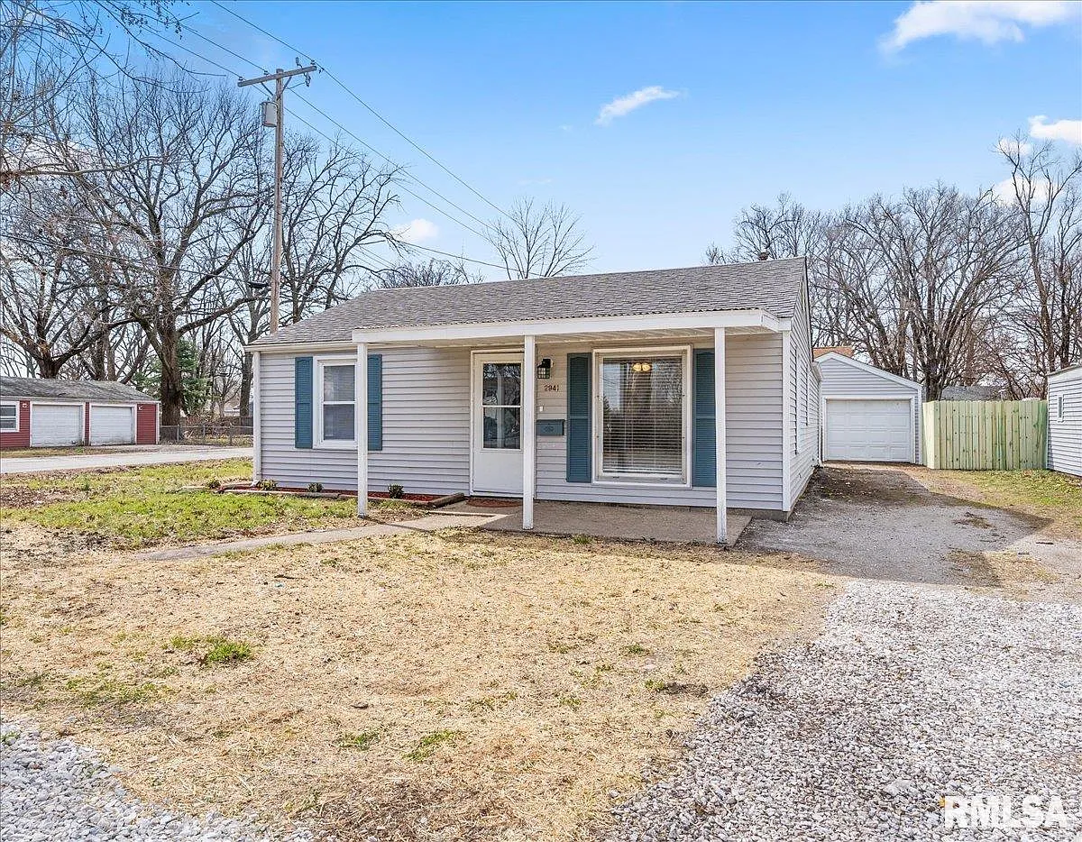 2941 E Hooker St photo 1