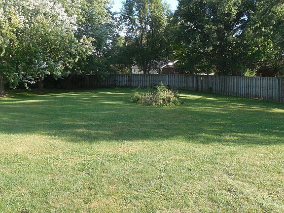 5th image of 13967 Sycamore Dr