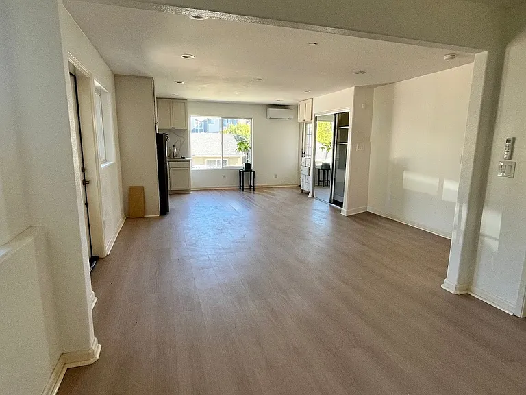 2776 Sydney Way — Photo 5