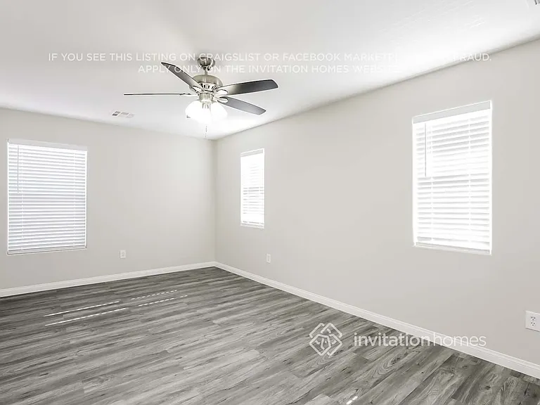 9378 Fort Defiance Ave — Photo 6