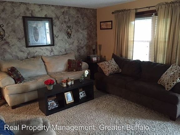 3rd image of 1423 Independence Dr