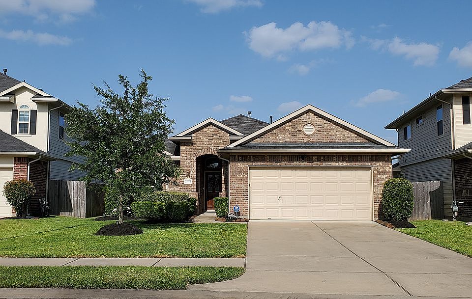 1st image of 21134 Sierra Bend Dr
