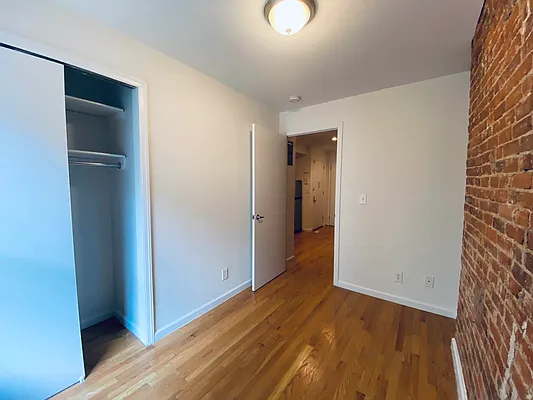 Rented by Bond New York | media 5