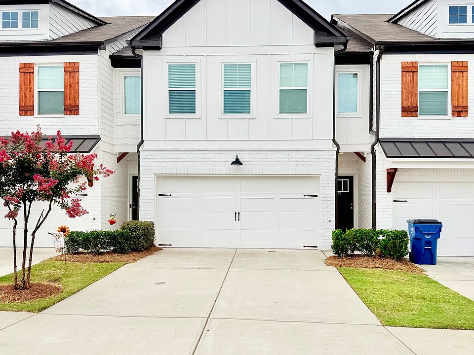 1st image of 34 Auburn Woods Dr