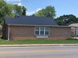 210 W College Ave, Stanton, KY 40380