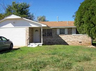 417 E London Dr, Apache, OK 73006