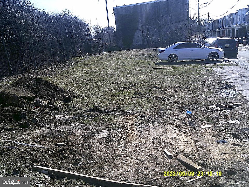 2nd image of 638 W Rockland St