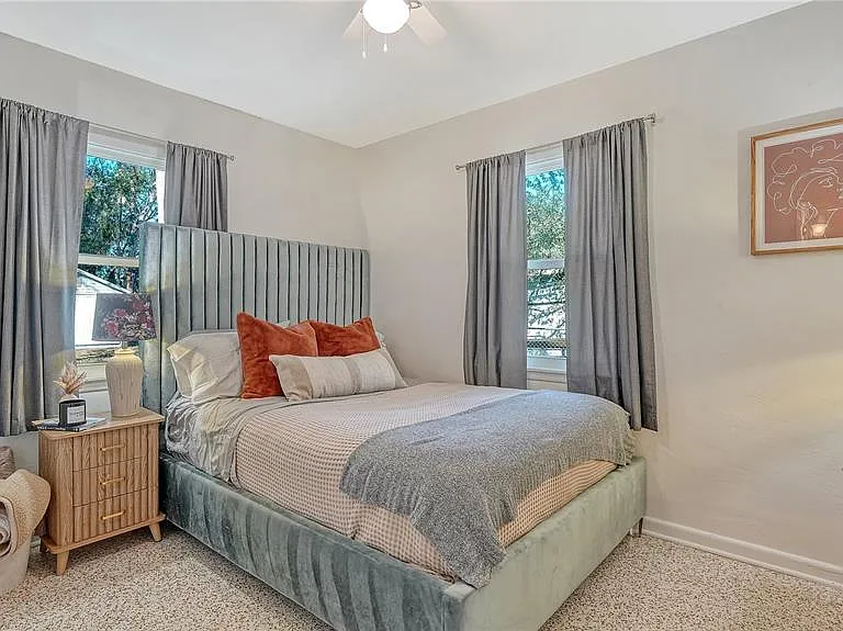 209 Briggs Ct — Photo 21