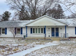 2709 Blairmont Dr, Midland, MI 48642