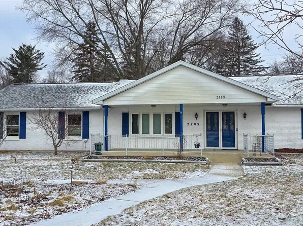 2709 Blairmont Dr, Midland, MI 48642