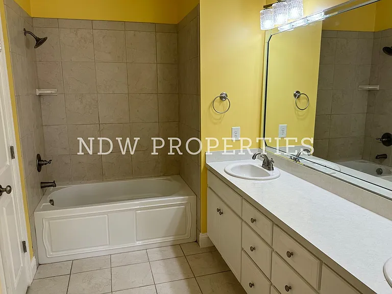 185 S White St — Photo 10