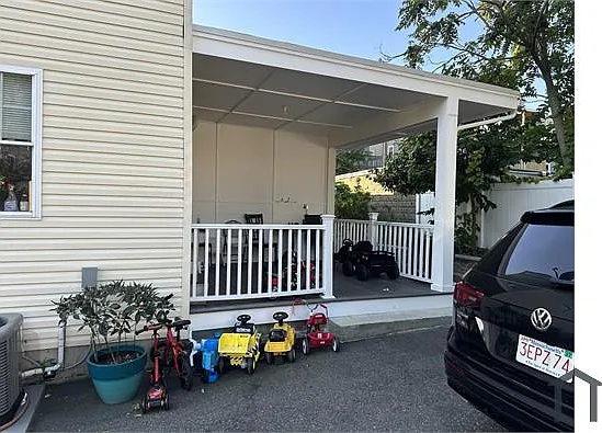 5 bed, 1632 sqft, $4,000 — Photo 2