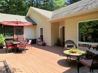 300 Caroline Ln, Pisgah Forest, NC 28768