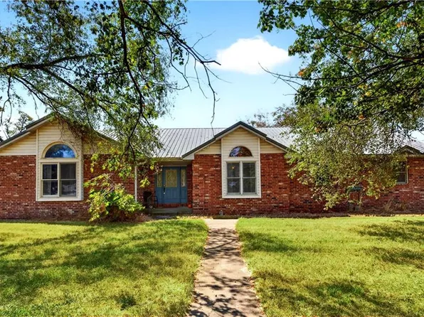 905 W Main St, Sheldon, MO 64784