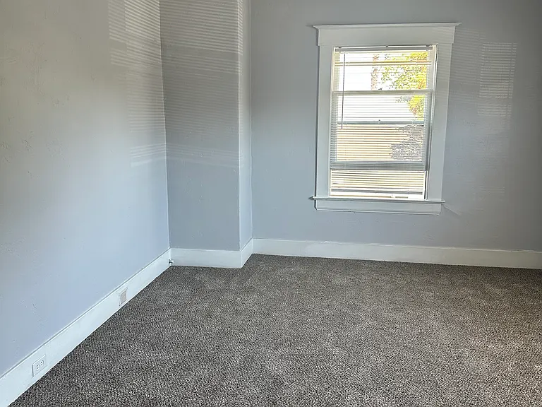 702 Alameda St — Photo 8