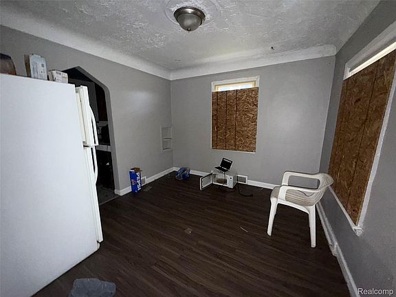 3rd image of 10437 McKinney St
