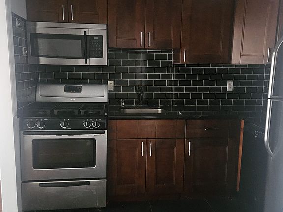 4th image of 32-17 47th St #2R
