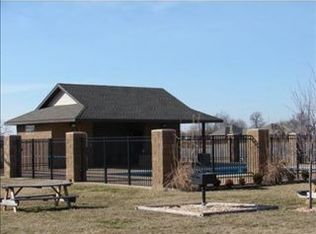 1563 Farrell St, Pea Ridge, AR 72751