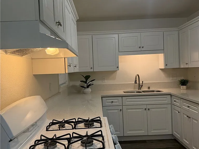 11286 San Mateo Dr — Photo 6