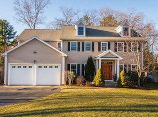 26 Oakencroft Rd, Wellesley, MA 02482