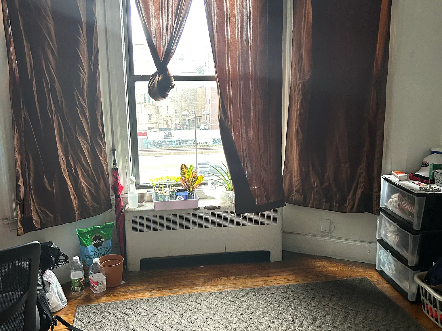 3 bed, 1200 sqft, $3,800 — Photo 2