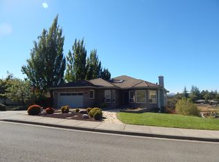 300 Orchard View Ter, Medford, OR 97504