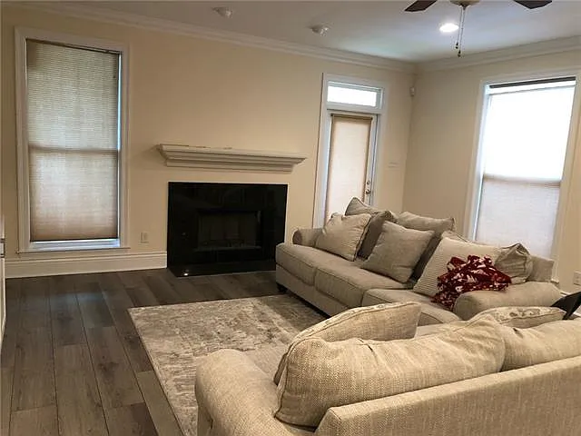 3 bed, 2.5 bath, 2353 sqft, $3,000 — Photo 3