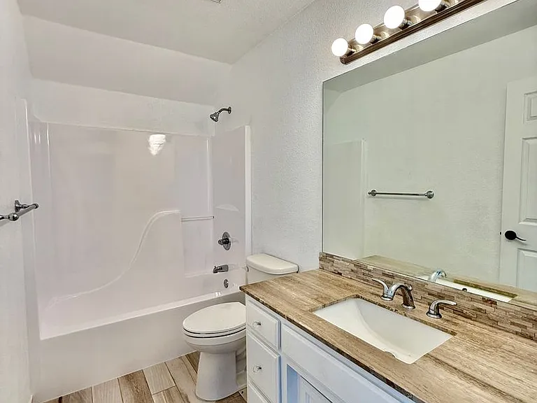 901 Manzanita Dr — Photo 27